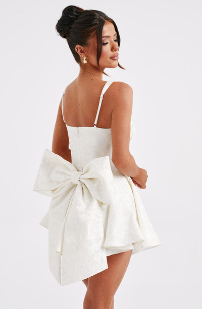 VERA-DRESS™