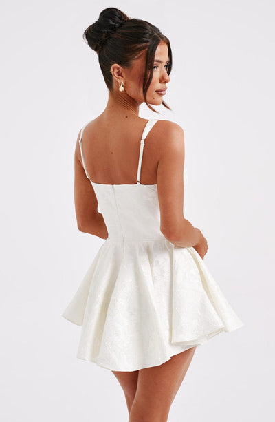 VERA-DRESS™